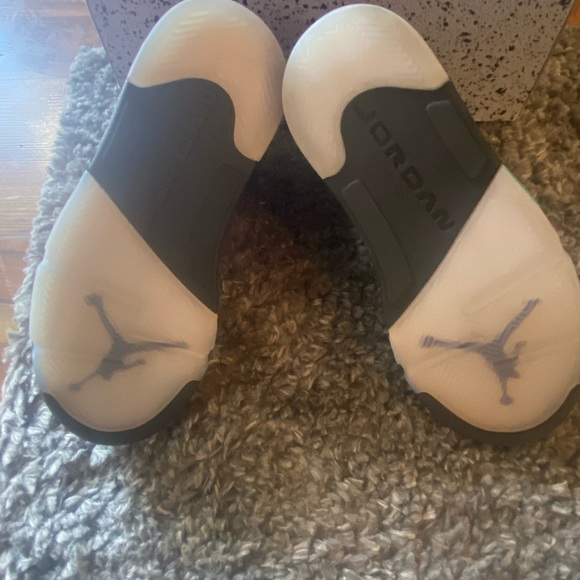 Jordan 5 Alternate Grape Retro - Picture 6 of 10